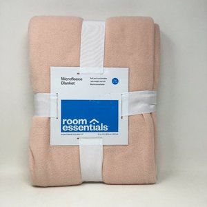 Room Essentials Solid Microfleece Bed Blan…